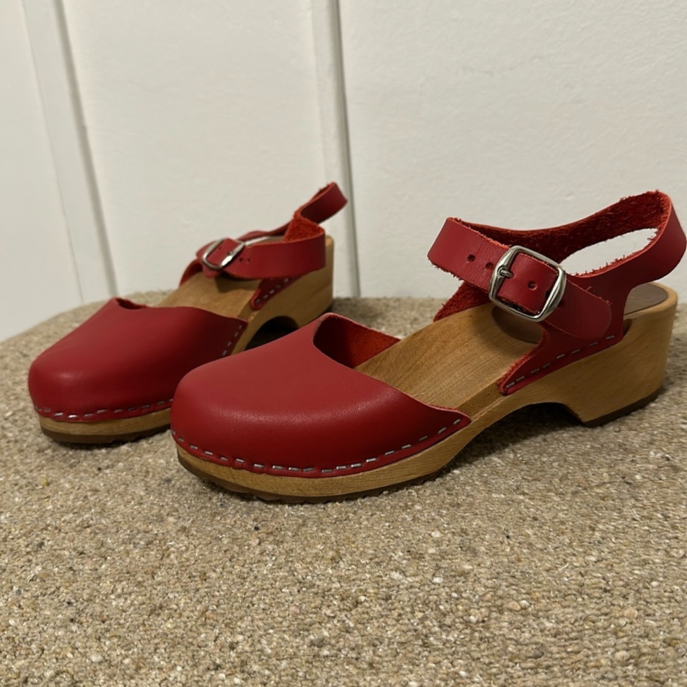 MIA Women's Sofia Clog Red Leather size 39 8-8.5